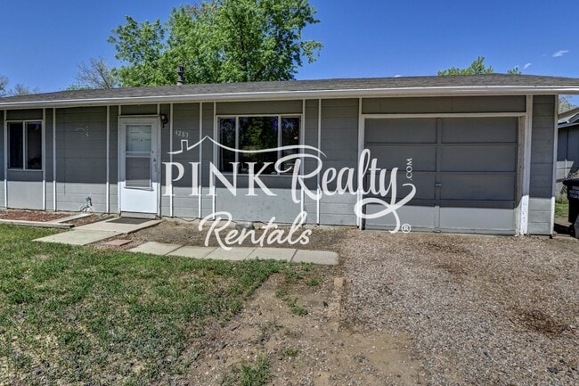 Building Photo - Cozy 2 Bedroom Close to Fort Carson