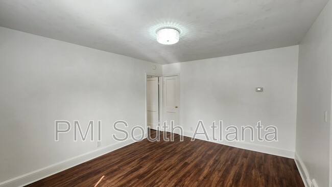 Building Photo - 1201 Hosea L Williams Dr SE