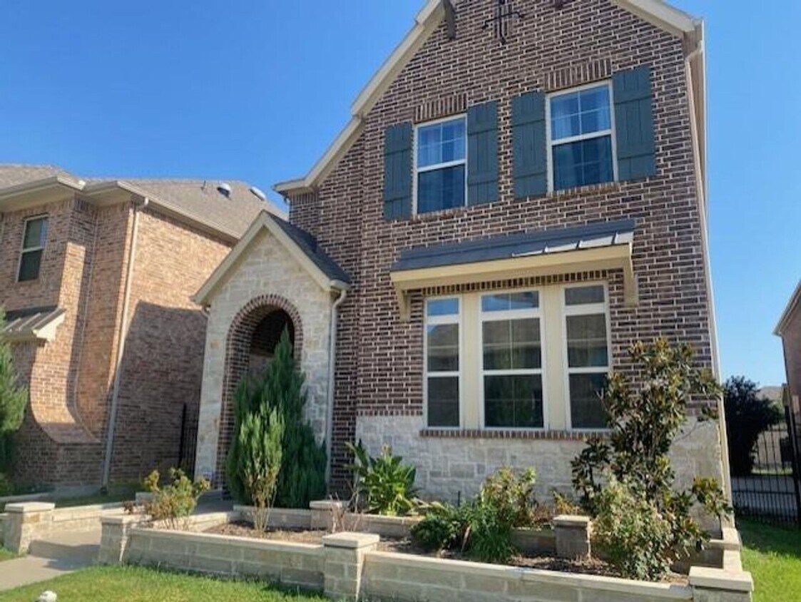 Primary Photo - Breathtaking 4-bedroom home in the highly ...