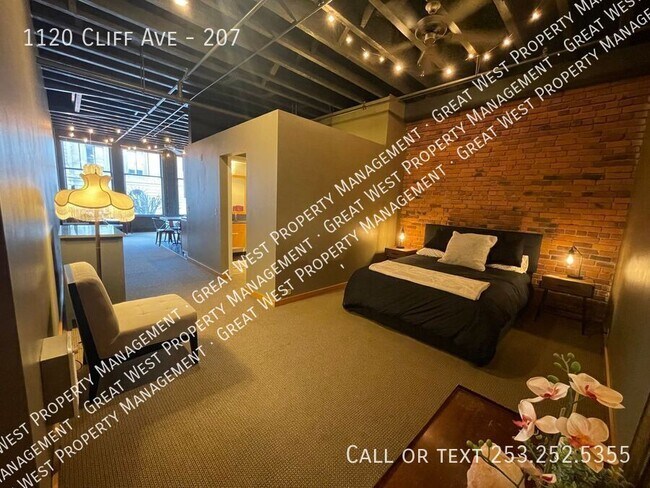 Foto del edificio - 1120 E Cliff Ave