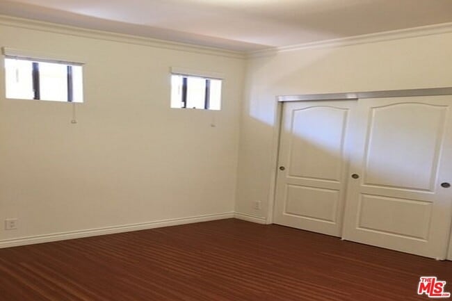 Foto del edificio - 828 N Hudson Ave
