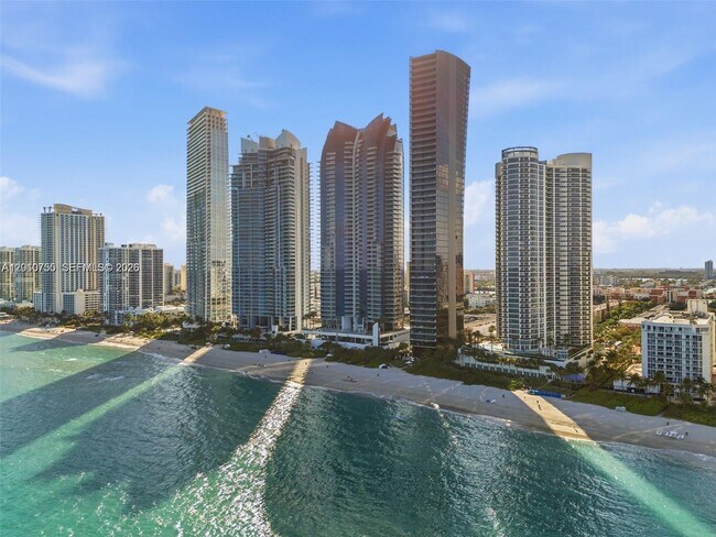 Foto del edificio - 17121 Collins Ave