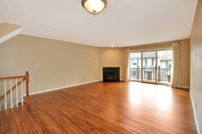 Building Photo - 122 Panorama Dr
