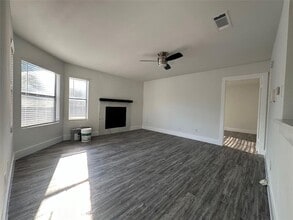 Building Photo - 8806 Schick Rd