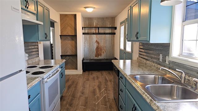 Building Photo - 309 N Main