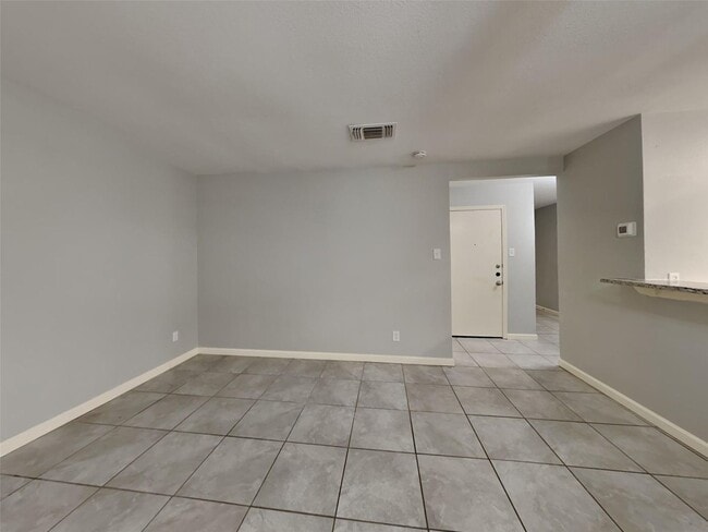 Building Photo - 3 BR/2BA | Renovated Single Family Home |  | 2-Car Covered Parking | Gated backyard!