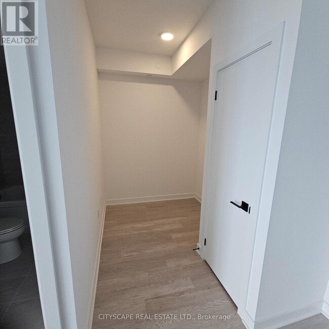 Building Photo - 2782 Barton St E