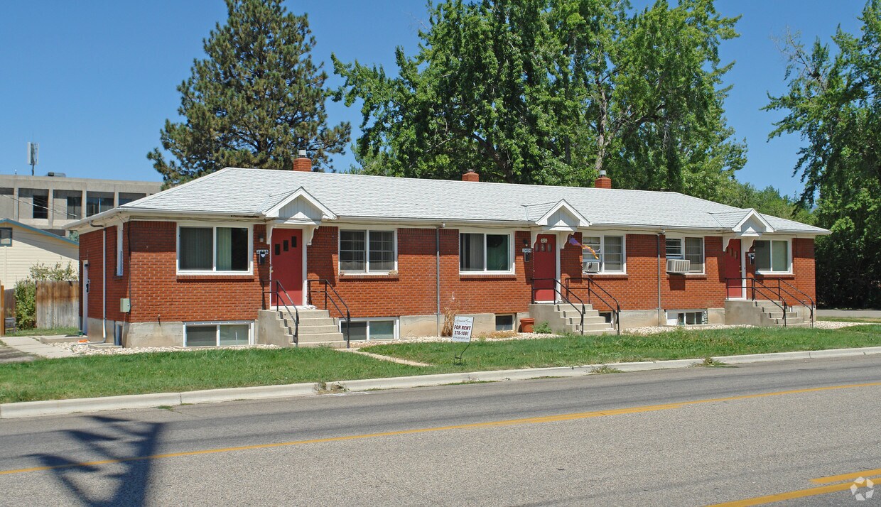 Foto principal - 2402-2410 W Overland Rd