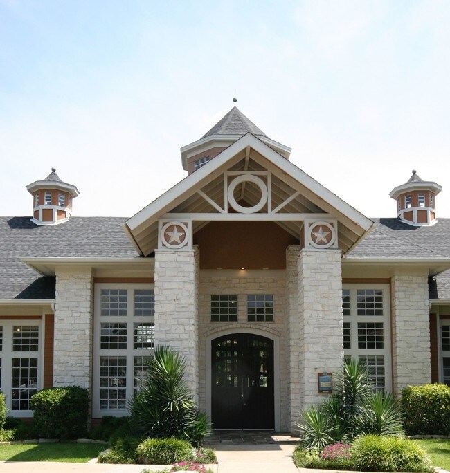 The Falls Round Rock Apartments Round Rock, TX