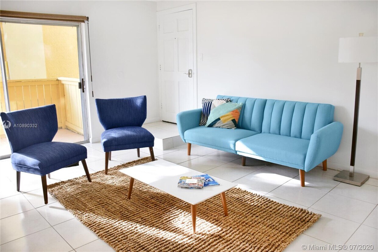 Foto principal - 8520-8536 SW 107th Ave