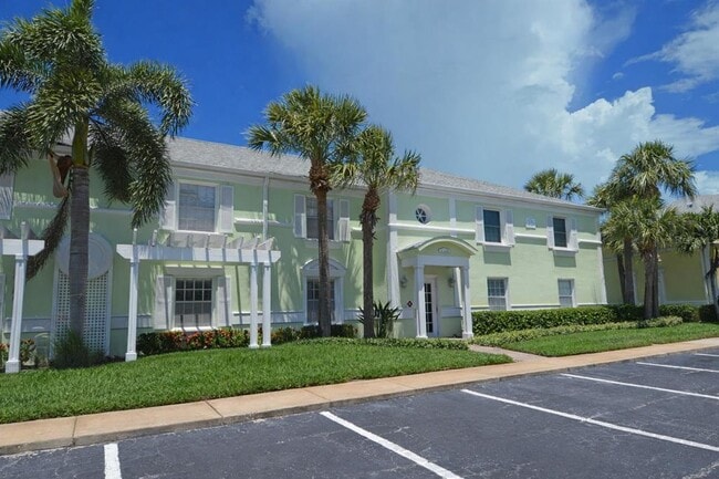 Foto del edificio - 5245 Coquina Key Dr SE
