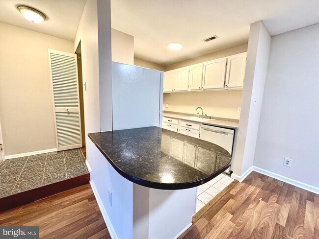 Foto del edificio - 18237 Swiss Cir