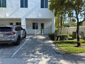 Building Photo - 10222 NW 64th Way