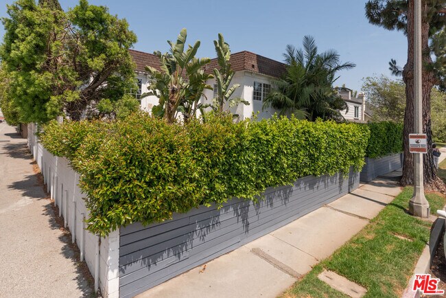 Foto del edificio - 3026 Inglewood Blvd