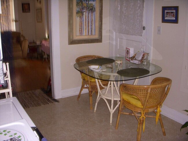 Foto del edificio - 1700 N Ocean Breeze