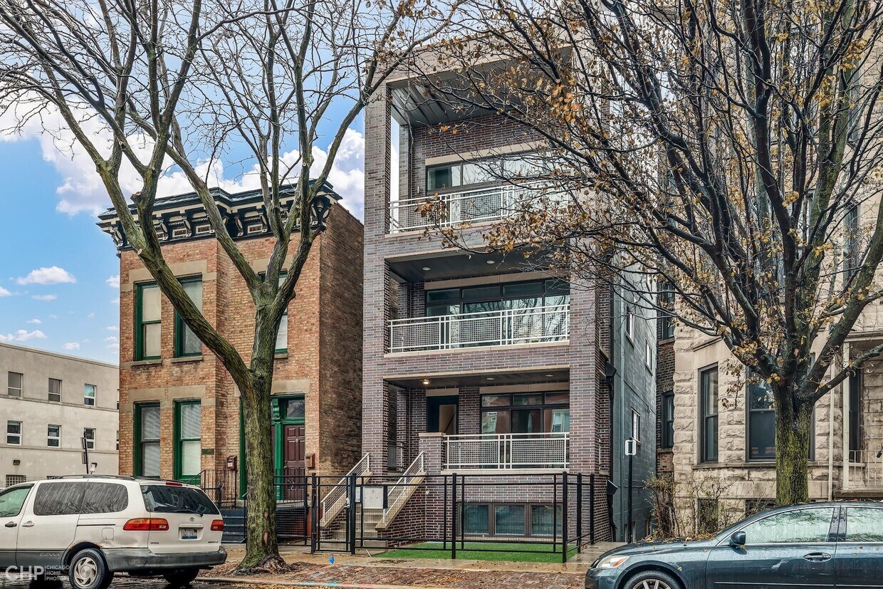 1042 S Oakley Blvd, Chicago, IL 60612 Townhome Rentals in Chicago IL