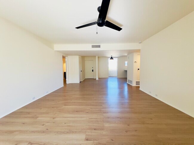 Building Photo - 251 E La Verne Way