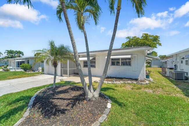 Foto del edificio - 7255 NW 8th Ct