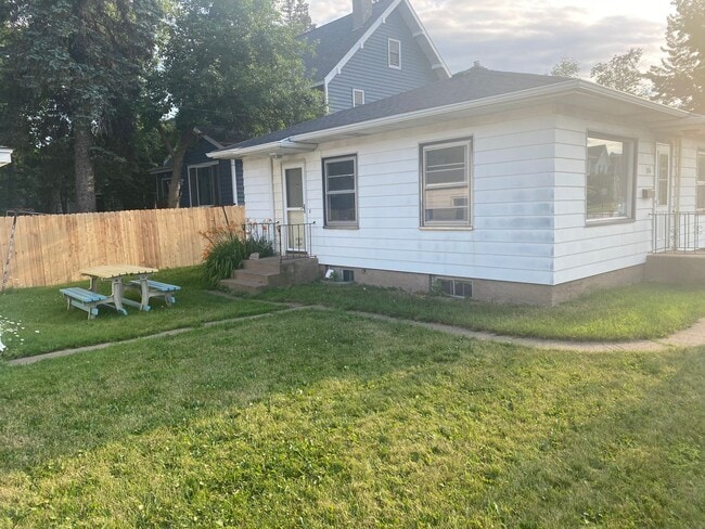 Building Photo - 1316 N 21st St