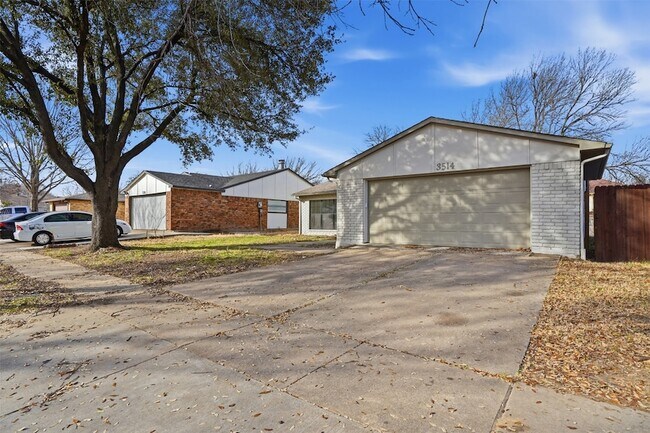 Building Photo - 3514 Brookhurst Ln