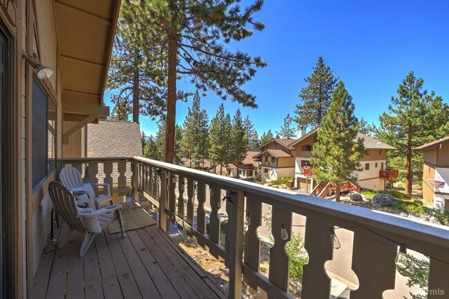 Building Photo - mountain retreat to relax after hard day a...