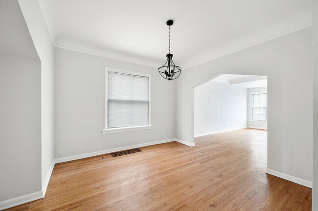 Foto del edificio - 4849 W Hutchinson St