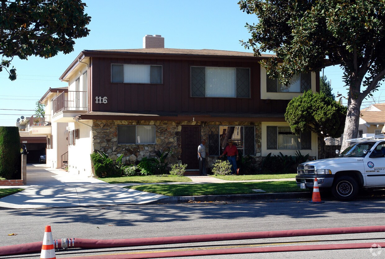 Building Photo - 116 W Fairview Blvd