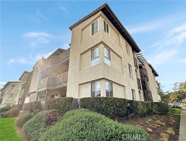 Building Photo - 56 Corniche Dr