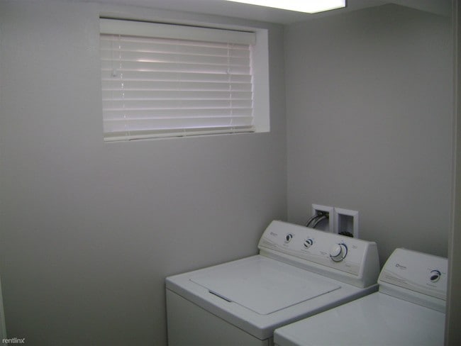 Building Photo - 514 N 12th St