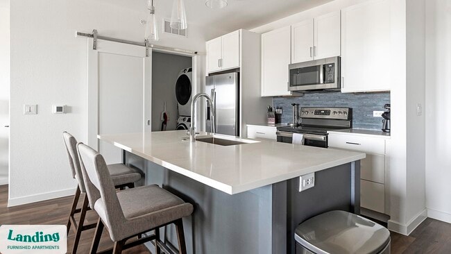 Foto del edificio - 5511 Caprock Smt Dr