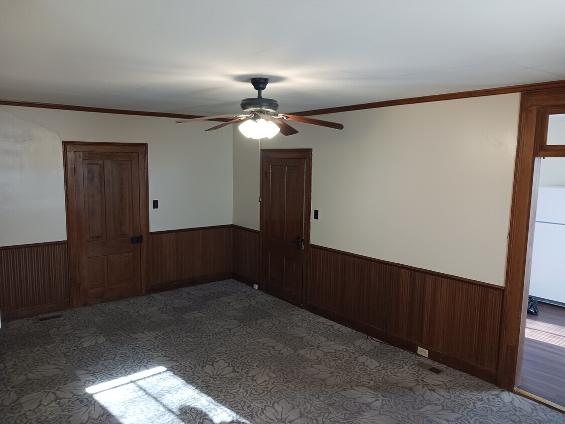Living Room - 505 W Front St