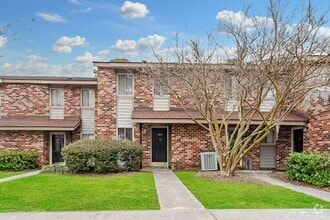 Building Photo - 303 Andrea Ln