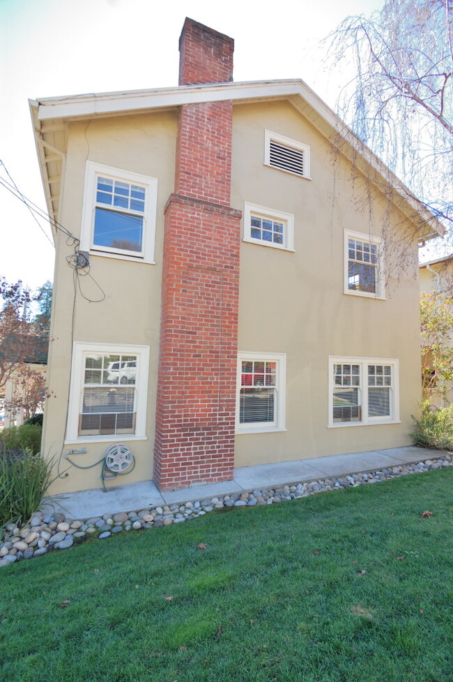 Foto del edificio - 583 Weldon Ave