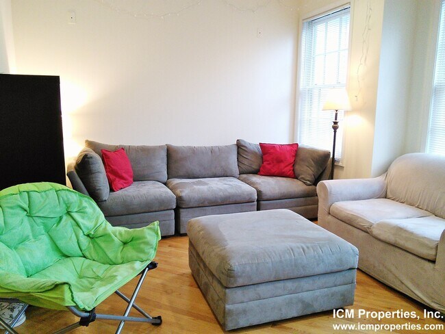 Foto del edificio - 2510 N Southport Ave