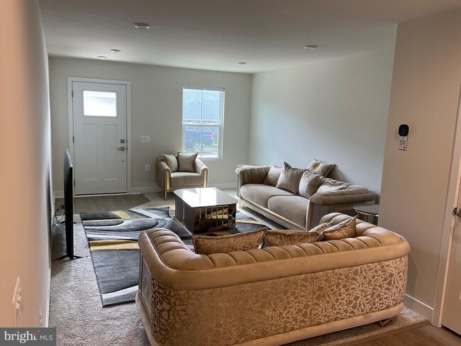 Foto del edificio - 4317 Southerby Dr