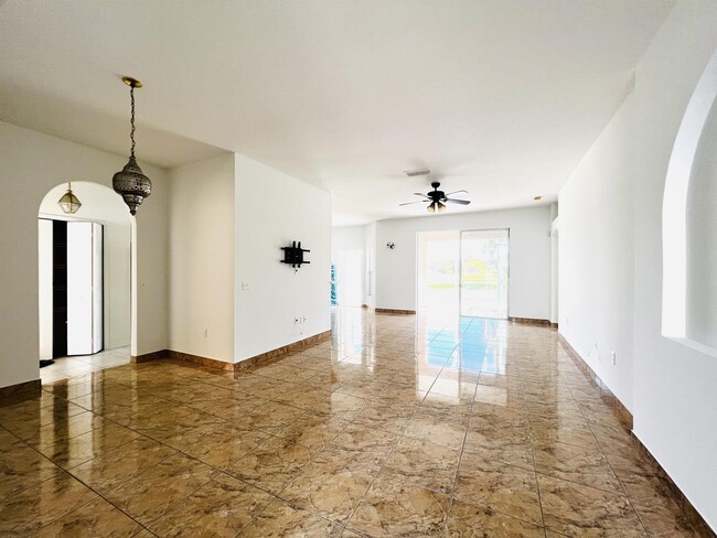 Foto del edificio - 2506 Aster Cove Ln