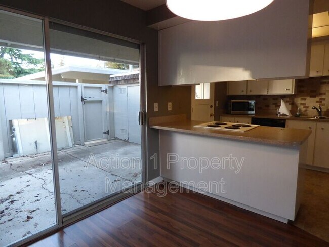 Foto del edificio - 2928 Fountainhead Dr