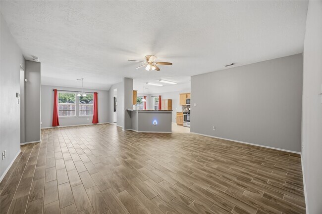 Foto del edificio - 2734 Trinity Glen Ln