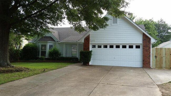 Building Photo - 2693 Green Hollow Ln