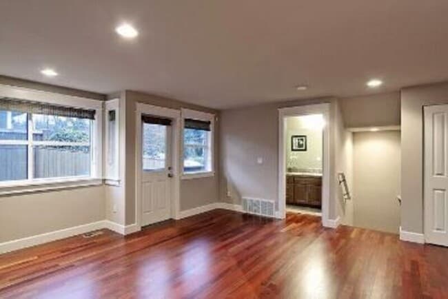 Photo - 1410 N 55th St House