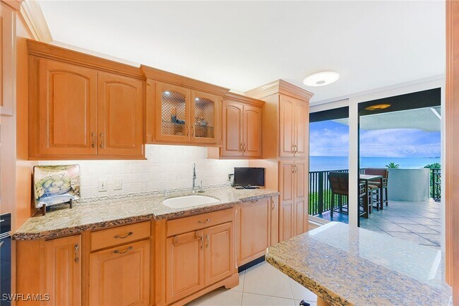 Foto del edificio - 4005 Gulf Shore Blvd N