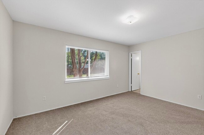 Photo - 4009 Providence Dr House