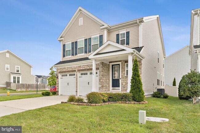 Building Photo - 1038 Aspen Rd