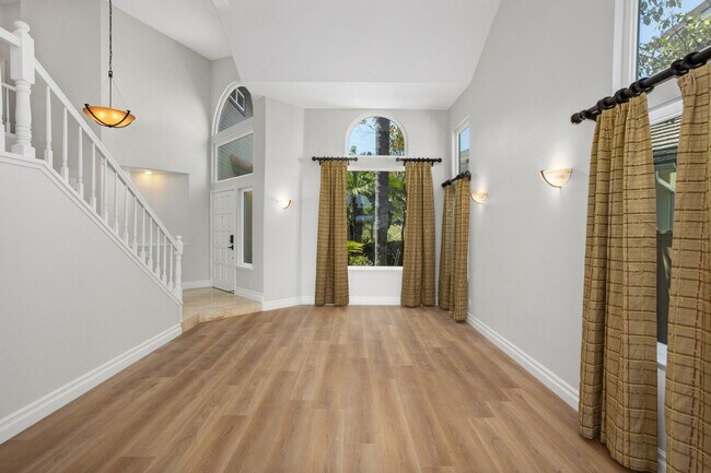 Foto del edificio - Single Family House with a view