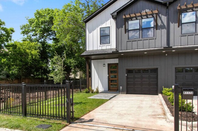 Foto del edificio - 4117 Shelby Cir