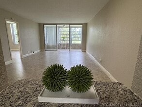 Building Photo - 8411 Lagos De Campo Blvd