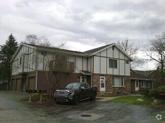 Building Photo - N18-W5391 Pierce Ct