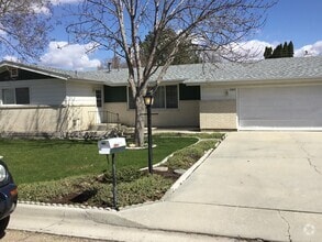 Building Photo - 2325 Windsor Dr