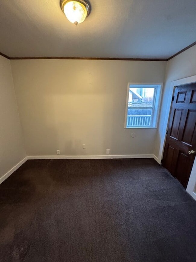 Foto del edificio - 1713 Hoagland Ave