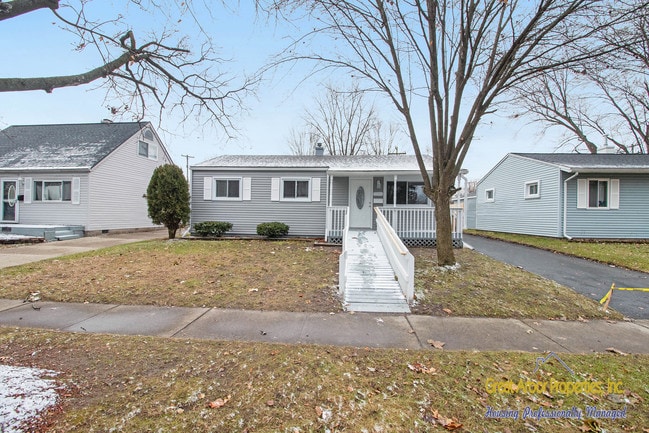Building Photo - 1184 Lexington Pkwy